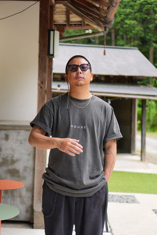 HOUSE | Photo TEE